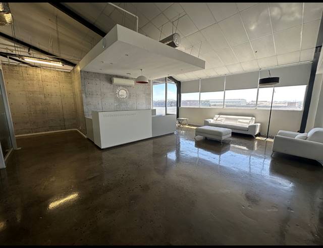 920M² OFFICE TO LET IN PAARDEN EILAND